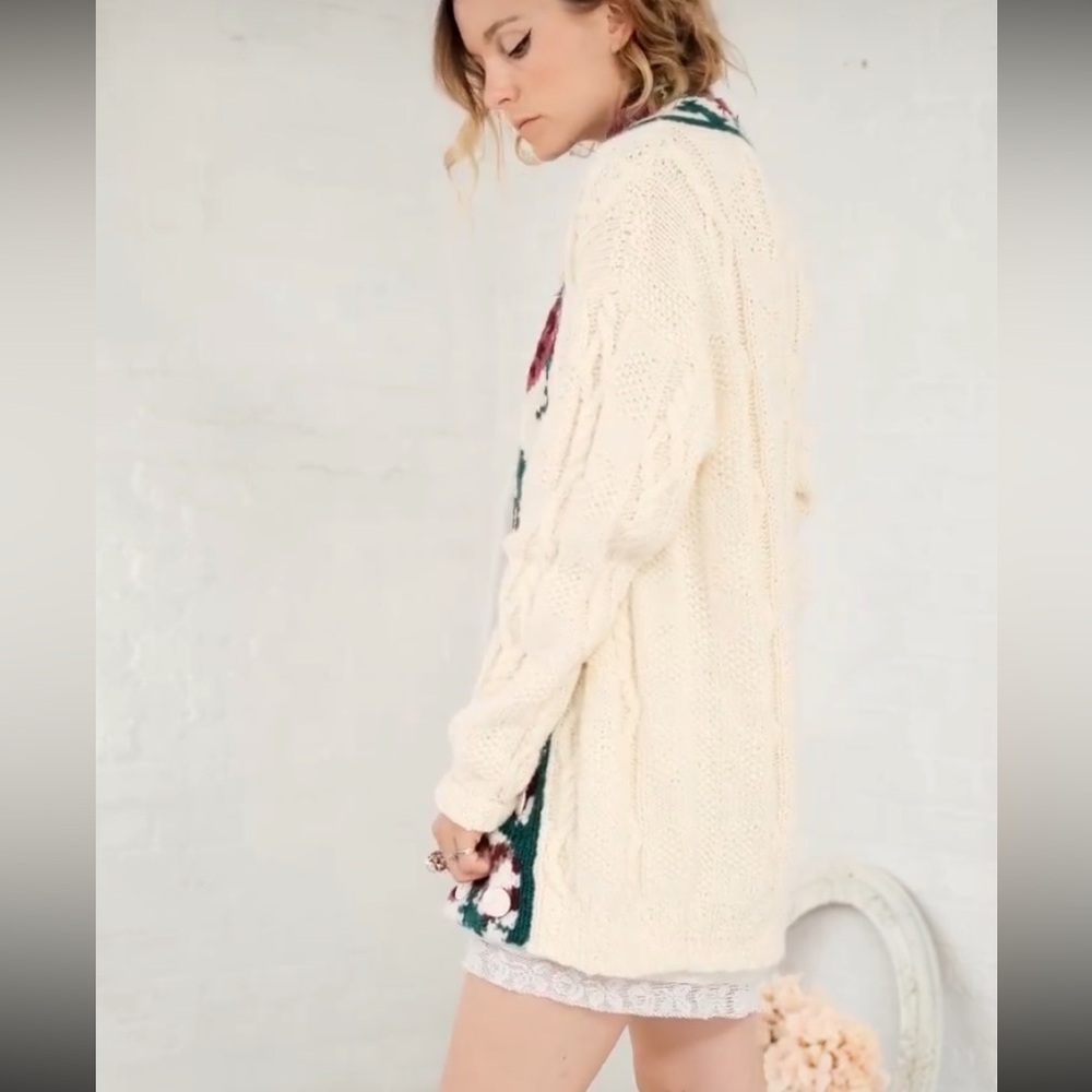 Vintage Lady Foot Locker Knitted Cream Floral Sweater Cable Knit Cardigan LARGE - Picture 7 of 10